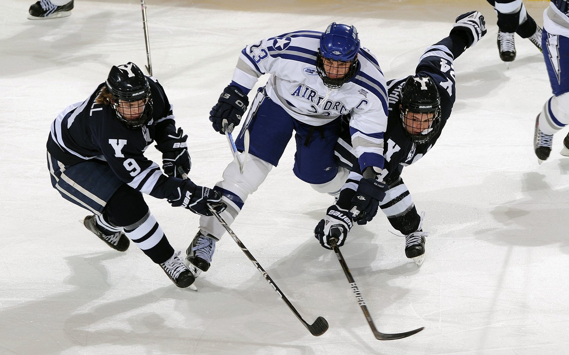 mk体育app下载-校园足球教练培养机制完善鼓励教师取得执教资质，校园足球教练员培训方案