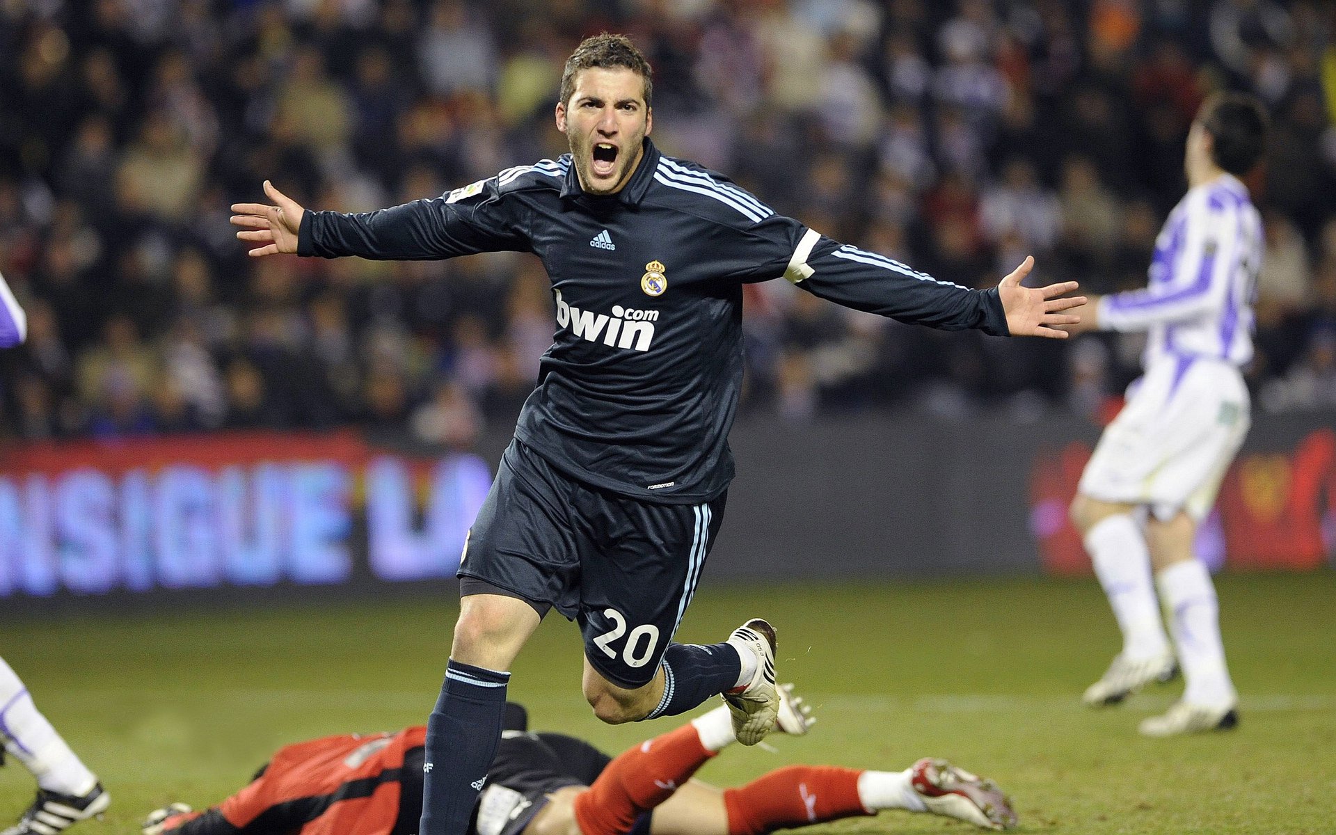 详细阅读:mk体育平台登录入口-“费尔南多·比亚尔巴:阿根廷橄榄球的技艺与智慧的结合体” mk体育平台登录入口-“费尔南多·比亚尔巴:阿根廷橄榄球的技艺与智慧的结合体”